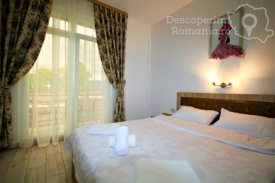 Cazare-la-Pensiunea-Aby-Sunrise-din-Orsova-Mehedinti-Cazanele-Dunarii-Oltenia-DescoperimRomania-74-900x600 Cazare la Pensiunea Aby Sunrise din Orsova - Mehedinti - Cazanele Dunarii - Oltenia - DescoperimRomania (74)