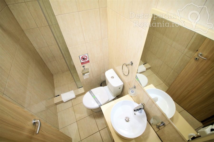 Cazare-la-Pensiunea-Aby-Sunrise-din-Orsova-Mehedinti-Cazanele-Dunarii-Oltenia-DescoperimRomania-79-900x600 Cazare la Pensiunea Aby Sunrise din Orsova - Mehedinti - Cazanele Dunarii - Oltenia - DescoperimRomania (79)