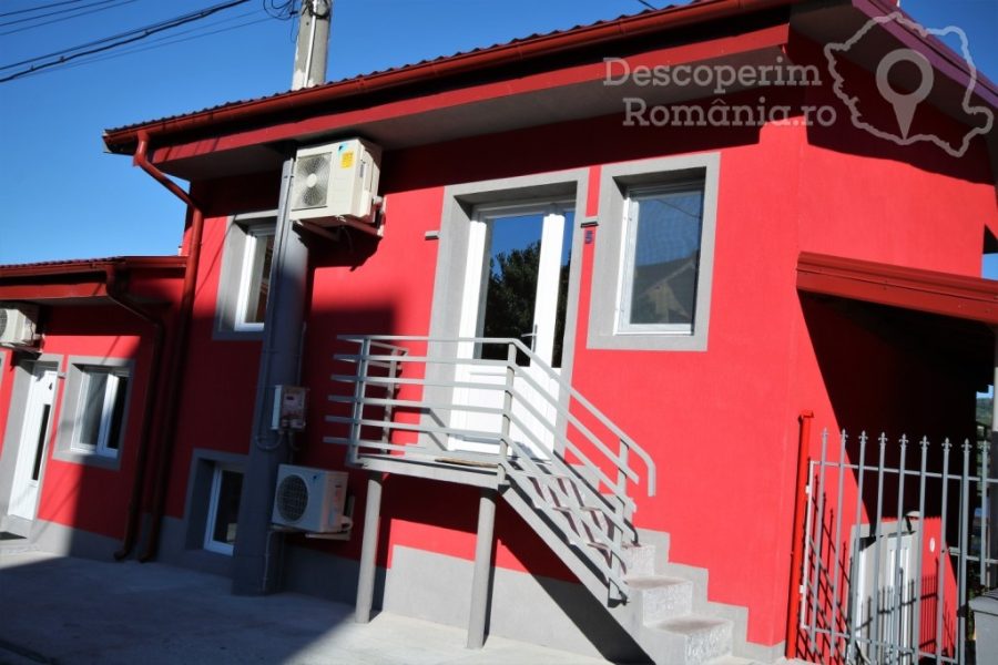 Cazare-la-Pensiunea-Aby-Sunrise-din-Orsova-Mehedinti-Cazanele-Dunarii-Oltenia-DescoperimRomania-8-900x600 Cazare la Pensiunea Aby Sunrise din Orsova - Mehedinti - Cazanele Dunarii - Oltenia - DescoperimRomania (8)