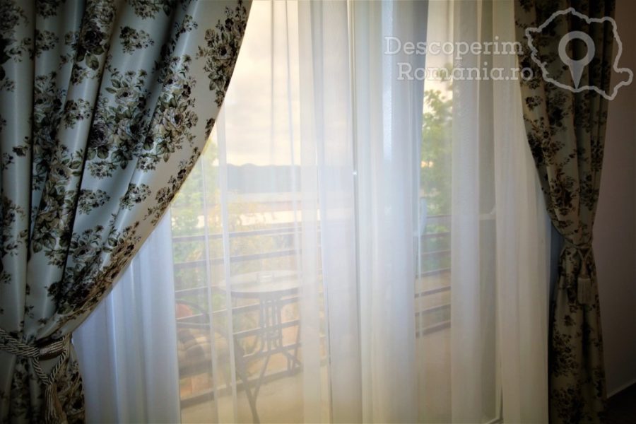 Cazare-la-Pensiunea-Aby-Sunrise-din-Orsova-Mehedinti-Cazanele-Dunarii-Oltenia-DescoperimRomania-80-900x600 Cazare la Pensiunea Aby Sunrise din Orsova - Mehedinti - Cazanele Dunarii - Oltenia - DescoperimRomania (80)