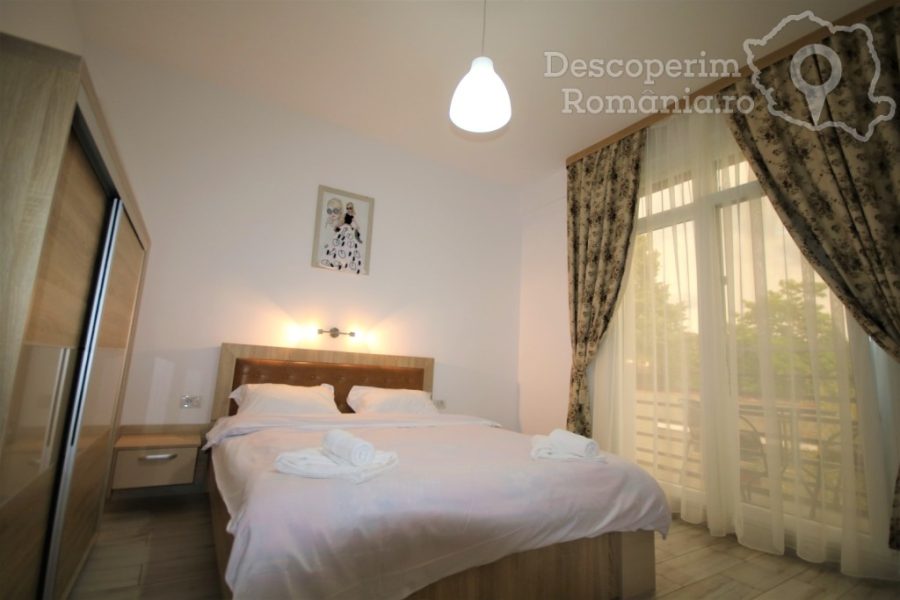 Cazare-la-Pensiunea-Aby-Sunrise-din-Orsova-Mehedinti-Cazanele-Dunarii-Oltenia-DescoperimRomania-91-900x600 Cazare la Pensiunea Aby Sunrise din Orsova - Mehedinti - Cazanele Dunarii - Oltenia - DescoperimRomania (91)