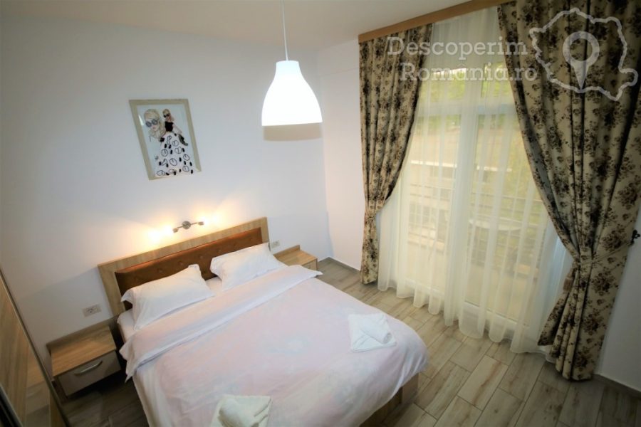 Cazare-la-Pensiunea-Aby-Sunrise-din-Orsova-Mehedinti-Cazanele-Dunarii-Oltenia-DescoperimRomania-92-900x600 Cazare la Pensiunea Aby Sunrise din Orsova - Mehedinti - Cazanele Dunarii - Oltenia - DescoperimRomania (92)