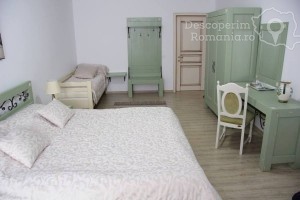 Cazare-la-Casa-Lus-din-Panaci-Vatra-Dornei-Bucovina-DescoperimRomanai.ro-45-300x200 Cazare la Casa Lus din Panaci - Vatra Dornei - Bucovina - DescoperimRomanai.ro (45)