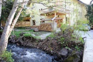 Cazare-la-Casa-Lus-din-Panaci-Vatra-Dornei-Bucovina-DescoperimRomania-1-300x200 Cazare la Casa Lus din Panaci - Vatra Dornei - Bucovina - DescoperimRomania (1)