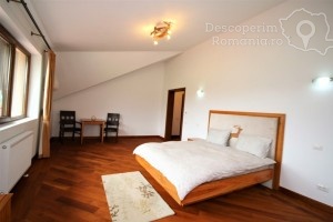 Cazare-la-Conacul-Domnitei-din-Polovragi-Oltenia-DescoperimRomania-18-300x200 Cazare la Conacul Domnitei din Polovragi - Oltenia - DescoperimRomania (18)