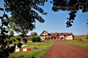Cazare-la-Conacul-Domnitei-din-Polovragi-Oltenia-DescoperimRomania-2-300x200 Cazare la Conacul Domnitei din Polovragi - Oltenia - DescoperimRomania (2)
