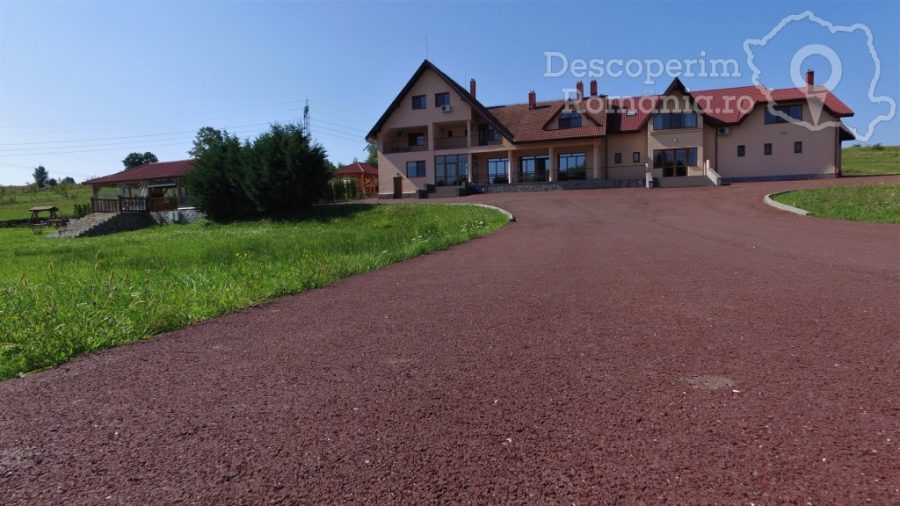 Cazare-la-Conacul-Domnitei-din-Polovragi-Oltenia-DescoperimRomania-3-1-5-900x506 Cazare la Conacul Domnitei din Polovragi - Oltenia - DescoperimRomania (3-1) (5)