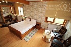 Cazare-la-Conacul-Domnitei-din-Polovragi-Oltenia-DescoperimRomania-38-300x200 Cazare la Conacul Domnitei din Polovragi - Oltenia - DescoperimRomania (38)