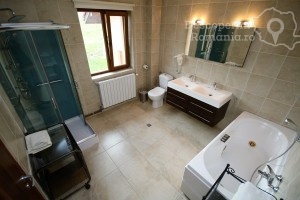 Cazare-la-Conacul-Domnitei-din-Polovragi-Oltenia-DescoperimRomania-57-300x200 Cazare la Conacul Domnitei din Polovragi - Oltenia - DescoperimRomania (57)