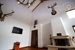 Cazare-la-Conacul-Domnitei-din-Polovragi-Oltenia-DescoperimRomania-66-300x200 Cazare la Conacul Domnitei din Polovragi - Oltenia - DescoperimRomania (66)