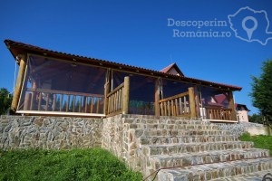 Cazare-la-Conacul-Domnitei-din-Polovragi-Oltenia-DescoperimRomania-79-300x200 Cazare la Conacul Domnitei din Polovragi - Oltenia - DescoperimRomania (79)