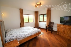 Cazare-la-Conacul-Domnitei-din-Polovragi-Oltenia-DescoperimRomania-9-300x200 Cazare la Conacul Domnitei din Polovragi - Oltenia - DescoperimRomania (9)