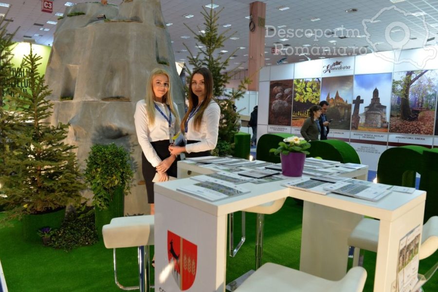 Targul-de-Turism-–-Cel-mai-mare-eveniment-din-Romania-dedicat-industriei-turismului-7-900x600 Targul de Turism – Cel mai mare eveniment din Romania dedicat industriei turismului (7)
