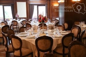 Cazare-la-Hotel-Carmen-din-Predeal-Valea-Prahovei-DescoperimRomania-23-300x200 Cazare la Hotel Carmen din Predeal - Valea Prahovei - DescoperimRomania (23)