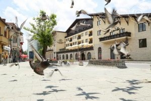 Cazare-la-Hotel-Carmen-din-Predeal-Valea-Prahovei-DescoperimRomania-7-300x200 Cazare la Hotel Carmen din Predeal - Valea Prahovei - DescoperimRomania (7)
