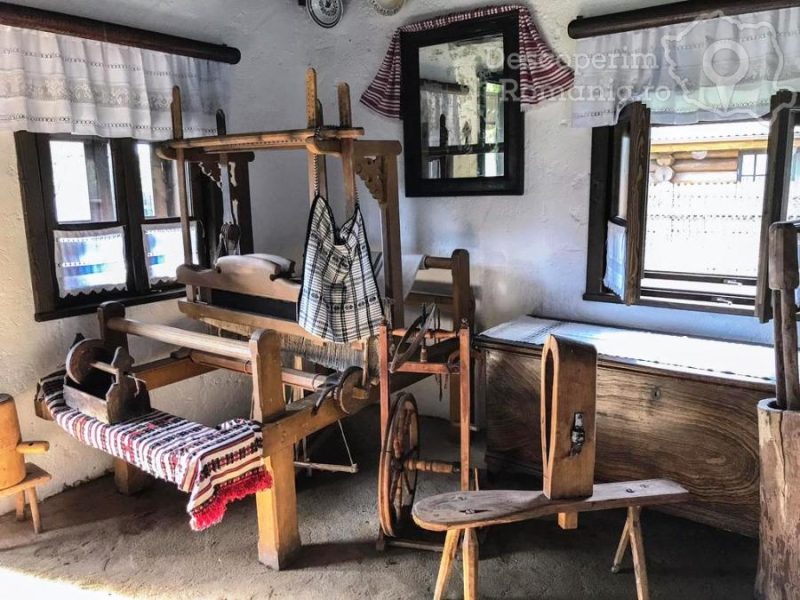 Cazare-la-Conacul-Maria-Therela-din-Orlat-Marginimea-Sibiului-DescoperimRomania-13-800x600 Cazare la Conacul Maria Therela din Orlat - Marginimea Sibiului - DescoperimRomania (13)