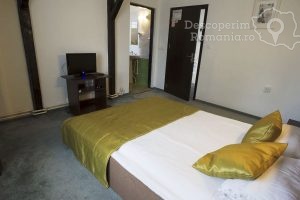 Cazare-la-Pensiunea-PGM-SpaLounge-din-Ranca-Transalpina-DescoperimRomania-16-300x200 Cazare la Pensiunea PGM Spa&Lounge din Ranca - Transalpina - DescoperimRomania (16)