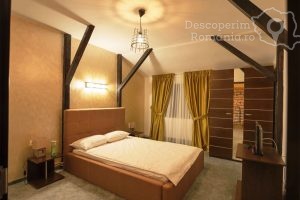 Cazare-la-Pensiunea-PGM-SpaLounge-din-Ranca-Transalpina-DescoperimRomania-17-300x200 Cazare la Pensiunea PGM Spa&Lounge din Ranca - Transalpina - DescoperimRomania (17)