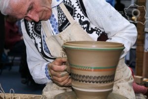 Iubrea-de-lut-transpusă-în-artă-Meşterul-Dumitru-Coneru-6-300x200 Iubirea de lut transpusă în artă - Meşterul Dumitru Coneru