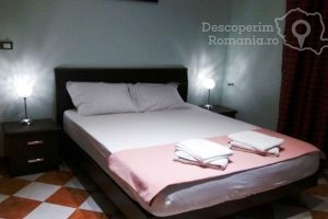 Cazare-la-Casa-Patryk-din-Orsova-Cazanele-Dunarii-DescoperimRomania-18-300x200 Cazare la Casa Patryk din Orsova - Cazanele Dunarii - DescoperimRomania (18)