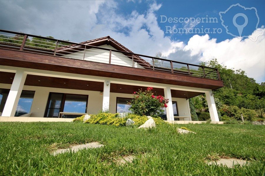 Cazare-la-DuoBlanc-Villa-din-Dubova-Cazanele-Dunarii-DescoperimRomania-31-900x600 Cazare la DuoBlanc Villa din Dubova - Cazanele Dunarii - DescoperimRomania (31)