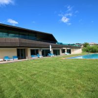 Cazare la Villa Daphna din Eselnita