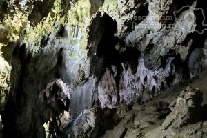 Cheile-oltetului-si-Pestra-Polovragi-miracol-in-inima-muntilor-DescoperimRomania-13-300x200 Cheile oltetului si Pestra Polovragi - miracol in inima muntilor- DescoperimRomania (13)