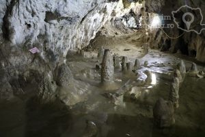 Cheile-oltetului-si-Pestra-Polovragi-miracol-in-inima-muntilor-DescoperimRomania-29-300x200 Cheile oltetului si Pestra Polovragi - miracol in inima muntilor- DescoperimRomania (29)