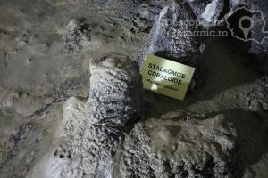 Cheile-oltetului-si-Pestra-Polovragi-miracol-in-inima-muntilor-DescoperimRomania-5-300x200 Cheile oltetului si Pestra Polovragi - miracol in inima muntilor- DescoperimRomania (5)