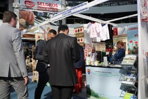 Targul-de-Turism-al-Olteniei-Prietenie-TurismFamilie-DescoperimRomania-18-min-300x200 Targul de Turism al Olteniei - Prietenie TurismFamilie - DescoperimRomania (18)-min