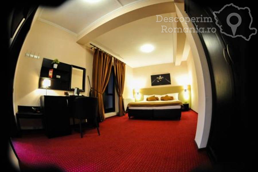 Cazare-la-Hotel-Royal-din-Poaina-Brasov-Transilvania-DesscoperimRomania-10 Cazare la Hotel Royal din Poaina Brasov - Transilvania - DesscoperimRomania (10)