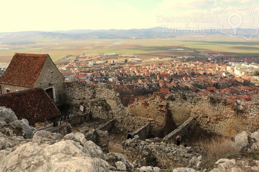 Cetatea-Râșnov-–-Falnic-supraveghtor-al-Râșnovului-DescoperimRomania-34--5x100 Cetatea Râșnov – Falnic supraveghtor al Râșnovului