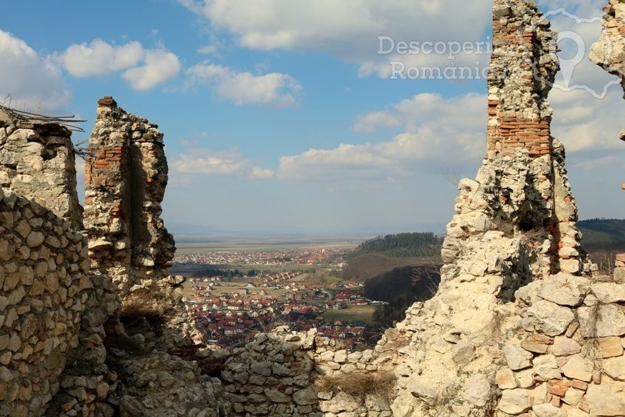 Cetatea-Râșnov-–-Falnic-supraveghtor-al-Râșnovului-DescoperimRomania-40--5x100 Cetatea Râșnov – Falnic supraveghtor al Râșnovului