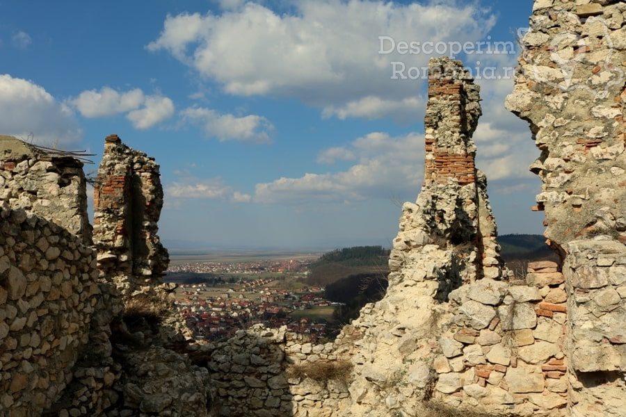 Cetatea-Râșnov-–-Falnic-supraveghtor-al-Râșnovului-DescoperimRomania-41--5x100 Cetatea Râșnov – Falnic supraveghtor al Râșnovului