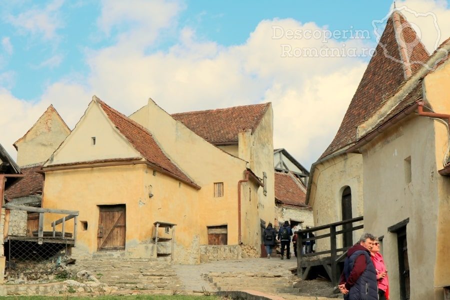 Cetatea-Râșnov-–-Falnic-supraveghtor-al-Râșnovului-DescoperimRomania-56--5x100 Cetatea Râșnov – Falnic supraveghtor al Râșnovului