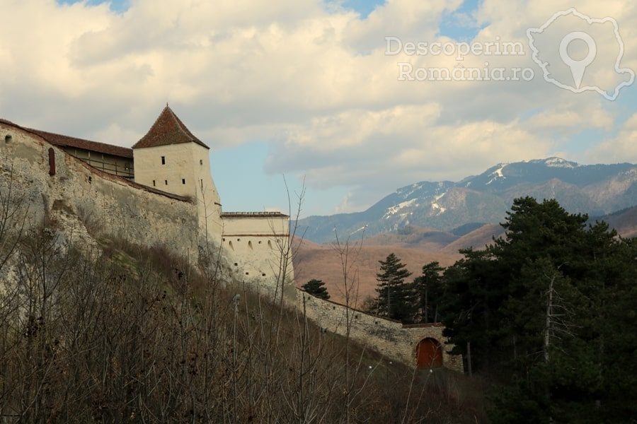 Cetatea-Râșnov-–-Falnic-supraveghtor-al-Râșnovului-DescoperimRomania-59--5x100 Cetatea Râșnov – Falnic supraveghtor al Râșnovului