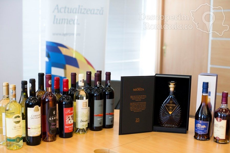 VINVEST-2019-În-premieră-spumant-cu-particule-de-aur-DescoperimRomania-1--5x100 VINVEST 2019 - În premieră spumant cu particule de aur