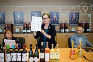 VINVEST-2019-În-premieră-spumant-cu-particule-de-aur-DescoperimRomania-27-300x200 VINVEST 2019 - În premieră spumant cu particule de aur - DescoperimRomania (27)