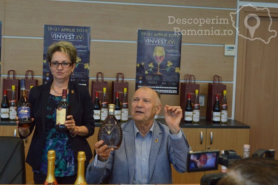 VINVEST-2019-În-premieră-spumant-cu-particule-de-aur-DescoperimRomania-49--5x100 VINVEST 2019 - În premieră spumant cu particule de aur