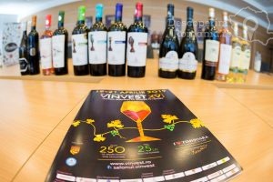 VINVEST-2019-În-premieră-spumant-cu-particule-de-aur-DescoperimRomania-5-300x200 VINVEST 2019 - În premieră spumant cu particule de aur - DescoperimRomania (5)