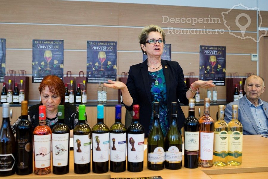 VINVEST-2019-În-premieră-spumant-cu-particule-de-aur-DescoperimRomania-6--5x100 VINVEST 2019 - În premieră spumant cu particule de aur