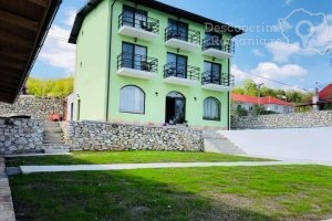 Cazare-la-Casa-de-la-Dunare-din-Eselnita-Cazare-Eselnita-DescoperimRomania-1-300x200 Cazare la Casa de la Dunare din Eselnita - Cazare Eselnita - DescoperimRomania (1)