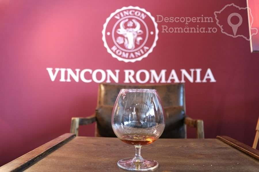 VINVEST Degustări speciale și vinuri produse la Muntele Athos – DescoperimRomania (25)