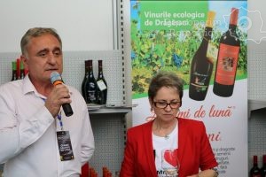 VINVEST-Degustări-speciale-și-vinuri-produse-la-Muntele-Athos-DescoperimRomania-27-300x200 VINVEST Degustări speciale și vinuri produse la Muntele Athos - DescoperimRomania (27)