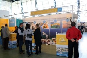 VINVEST-Degustări-speciale-și-vinuri-produse-la-Muntele-Athos-DescoperimRomania-9-300x200 VINVEST Degustări speciale și vinuri produse la Muntele Athos - DescoperimRomania (9)