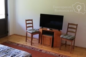 Cazare-la-Casa-Sarti-din-Eselnita-Cazare-Eselnitia-Cazare-Cazanele-Dunarii-DescoperimRomania-10-300x200 Cazare la Casa Sarti din Eselnita - Cazare Eselnitia - Cazare Cazanele Dunarii - DescoperimRomania (10)