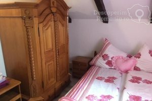 Cazare-la-Pensiunea-Tirol-din-Parang-Cazare-Retezat-Parang-DescoperimRomania-12-300x200 Cazare la Pensiunea Tirol din Parang - Cazare Retezat - Parang - DescoperimRomania (12)