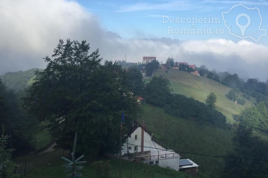 Cazare la Pensiunea Tirol din Parang