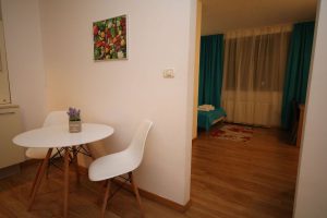 Cazare-la-Comfort-Apartments-Timisoara-Apartament-Blue-Sky-Cazare-in-Timisoara-DescoperimRomania.ro-13-300x200 Cazare la Comfort Apartments Timisoara - Apartament Blue Sky - Cazare in Timisoara - DescoperimRomania.ro (13)