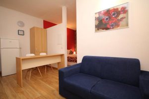 Cazare-la-Comfort-Apartments-Timisoara-Apartament-Bordeaux-Cazare-in-Timisoara-DescoperimRomania.ro-15-300x200 Cazare la Comfort Apartments Timisoara - Apartament Bordeaux - Cazare in Timisoara - DescoperimRomania.ro (15)